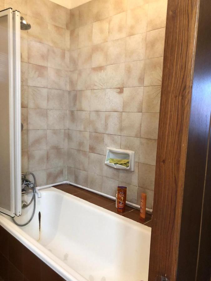 Solo Traveller Bedroom In Homestays City Center ฟลอเรนซ์ ภายนอก รูปภาพ